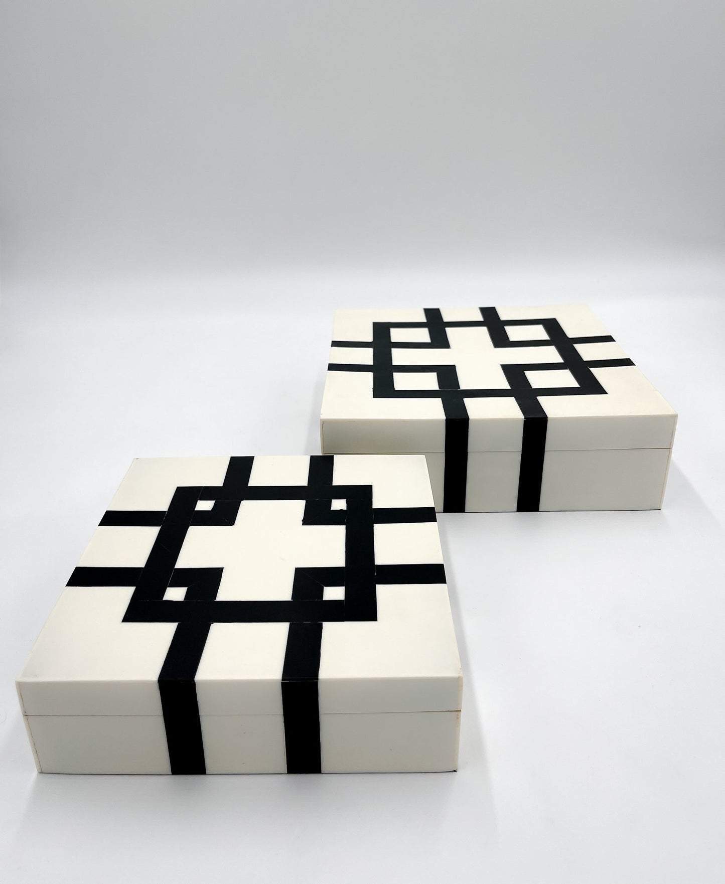 Box Square Chanelo Black/White