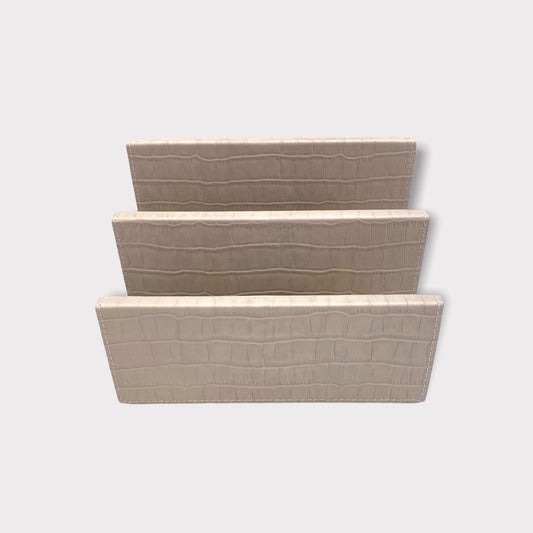 Arthur Envelope Holder